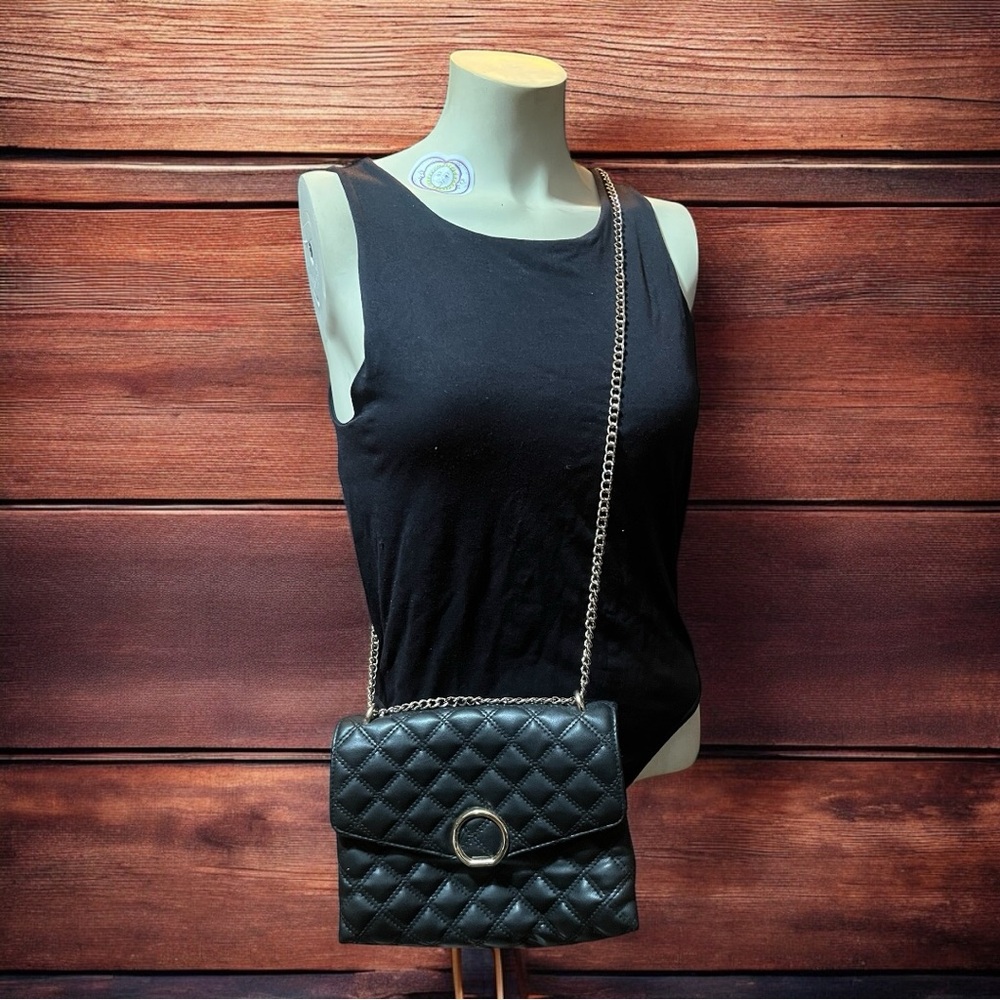 Black Quilted Pattern on Leather Material Purse With Silver Chain